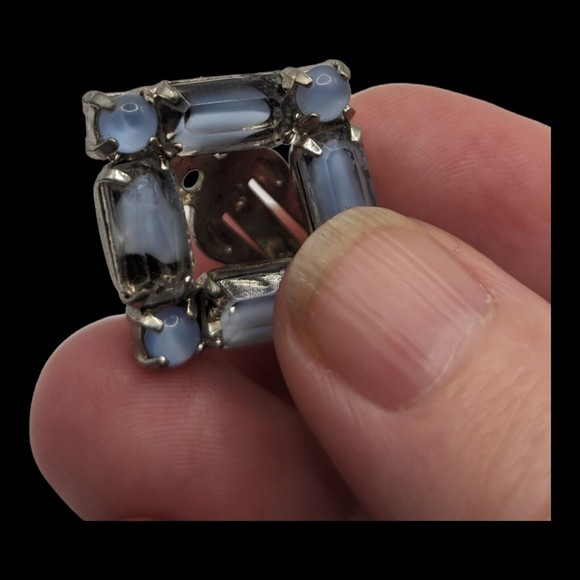 Vintage Light Blue Opaque Clip On Earrings Silver Tone Unsigned 1" Diamond shape - Picture 9 of 11